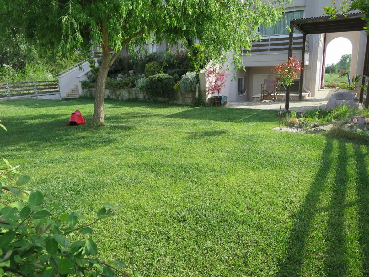 Guesthouse With Garden Komotini Zewnętrze zdjęcie