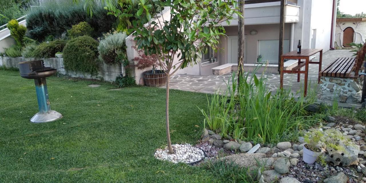 Guesthouse With Garden Komotini Zewnętrze zdjęcie
